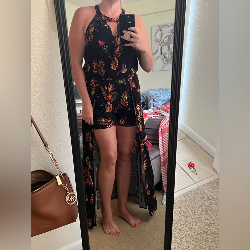 XXXL jumpsuit with train! It flows beautifully and is very comfortable.